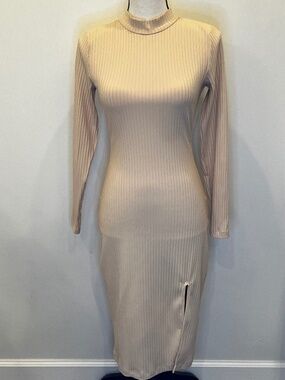 BEBE Beige mockneck long sleeve bodycon with side split